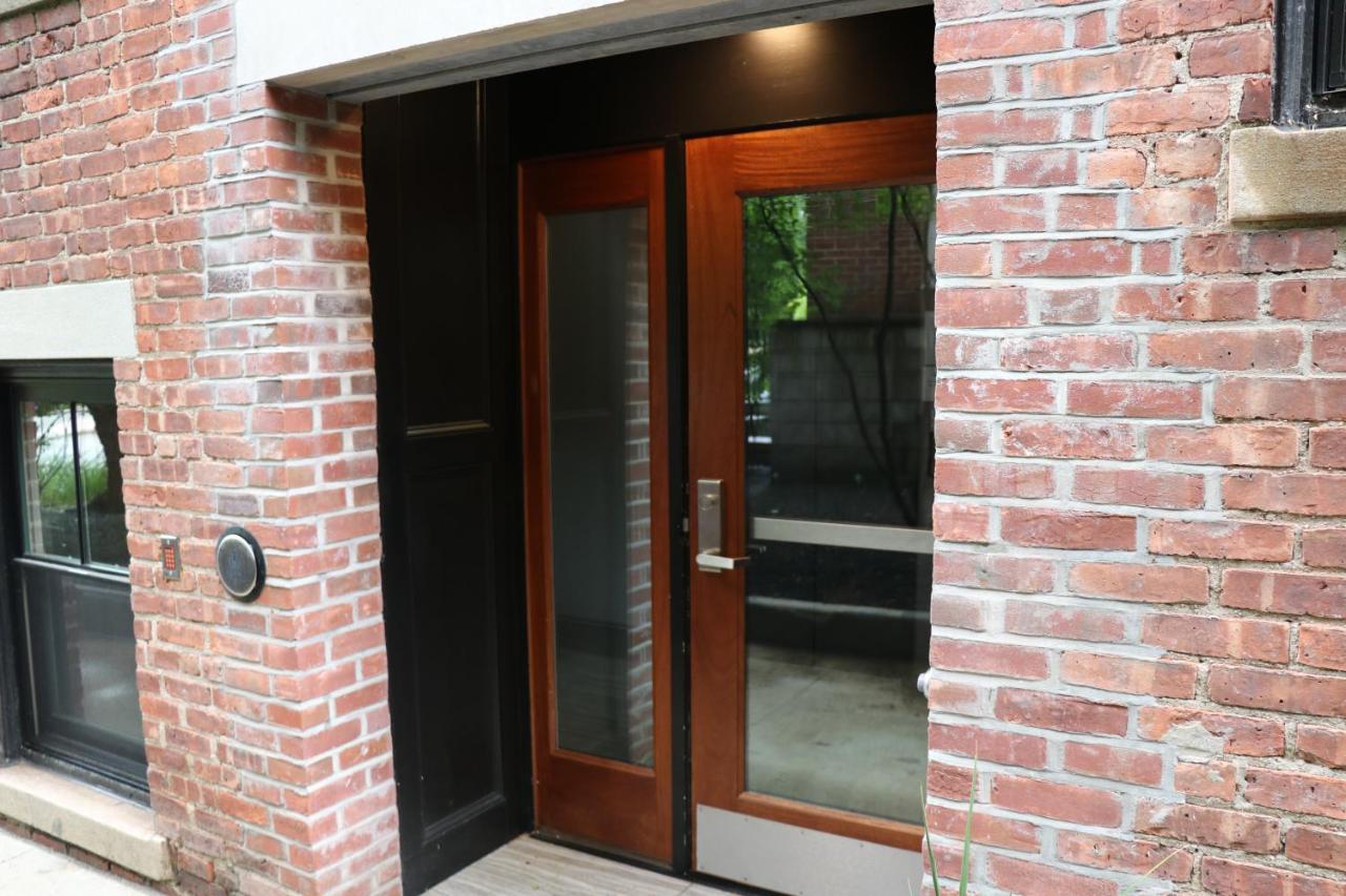 A Stylish Stay W/ A Queen Bed, Heated Floors.. #37 Brookline Esterno foto